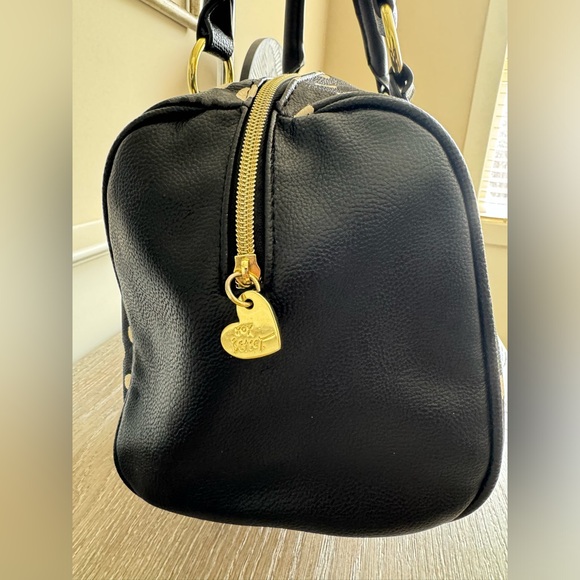 Betsy Johnson Purse Black & white polka dots  with Large Patent Bow Charm - Picture 5 of 13